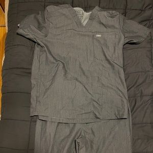 Medium Mens Figs Graphite Top & Bottom